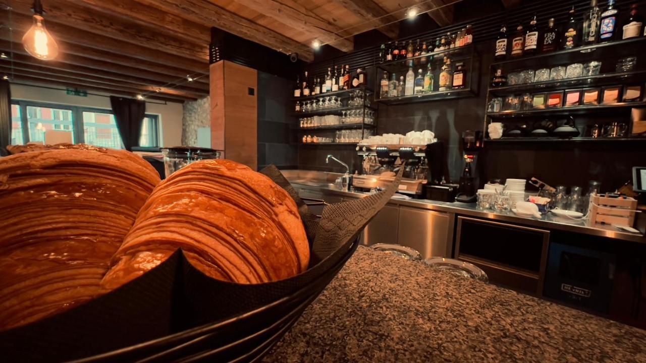 Auberge De L'Union 阿泽尔 外观 照片